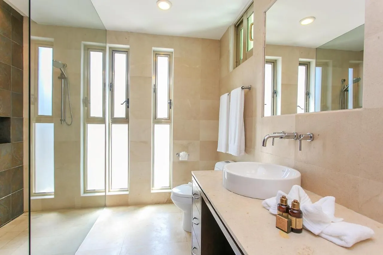 3-Level Condo With A Private Balcony & Rooftop Lounge Playa del Carmen Apartment