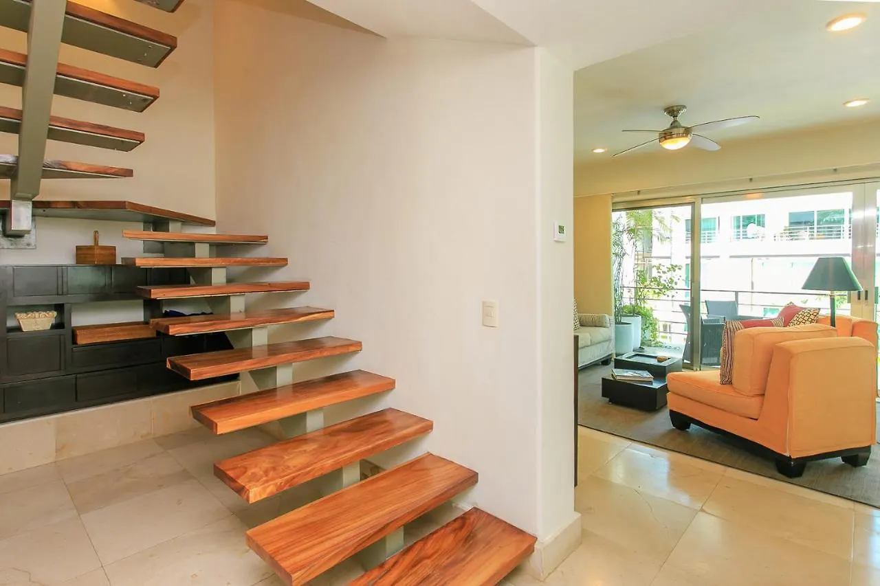 3-Level Condo With A Private Balcony & Rooftop Lounge Playa del Carmen 0*,  Mexico